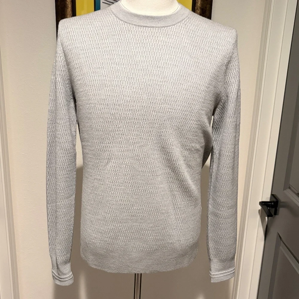 Banana Republic Men's Textured Grey Crewneck Sweater Size M Brand New